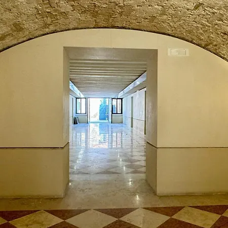 Appartement Vendramin Canal View Venetië