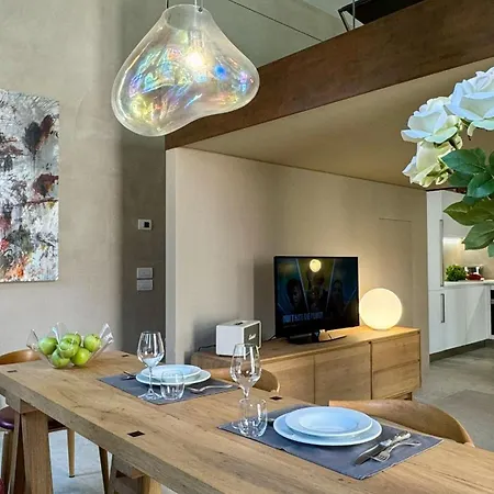 Vendramin Canal View *