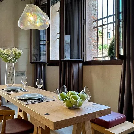 Apartment Vendramin Canal View Venice