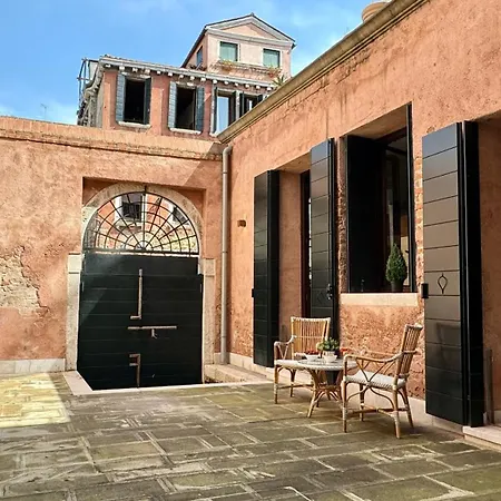 Apartment Vendramin Canal View