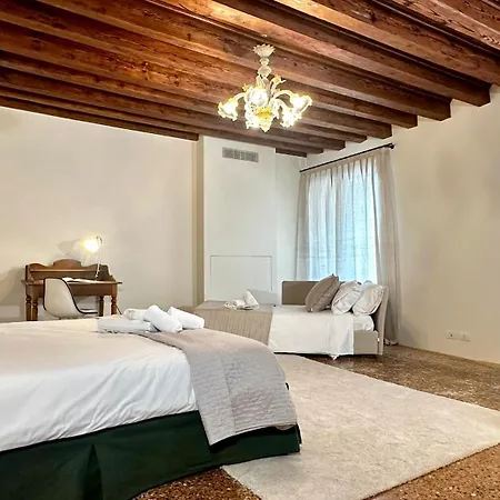 Vendramin Canal View דירה ונציה
