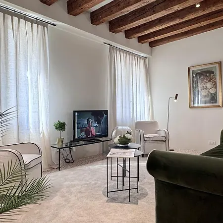 Vendramin Canal View Daire *