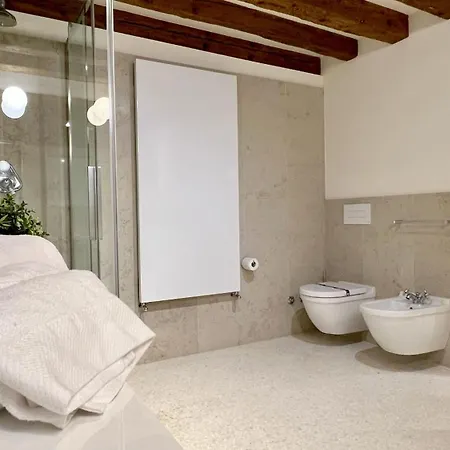 Vendramin Canal View * البندقية